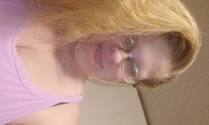 cocomoons naked before webcam in live video chat