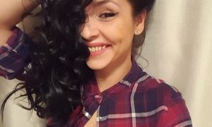 DaEnchantress naked before webcam in live video chat