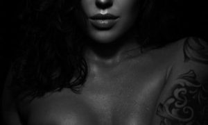 Dana_hobbs naked before webcam in live video chat