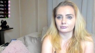 DollSaskia nude on cam in her Live Sex Chat
