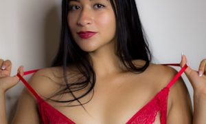 Elisa_Dember naked before webcam in live video chat