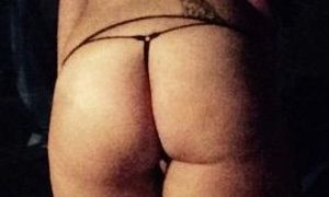 Fluffnmuff naked before webcam in live video chat