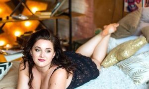 ImLoray naked before webcam in live video chat