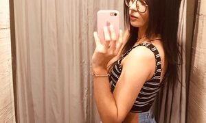 Kattgalle naked before webcam in live video chat