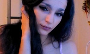 Ketlin naked before webcam in live video chat