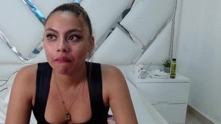 lindashary nude on cam in her Live Sex Chat