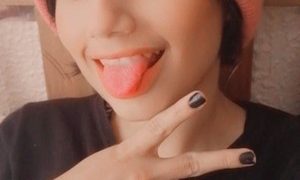 Lorelain_ naked before webcam in live video chat
