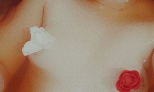 Malvina5 naked before webcam in live video chat