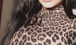 Mapis_hot naked before webcam in live video chat