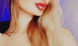 MarySweety_ naked before webcam in live video chat