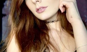 Maya_Roze naked before webcam in live video chat