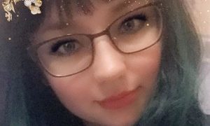 Meow_meow_xxl naked before webcam in live video chat