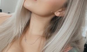 MFCCamModel naked before webcam in live video chat