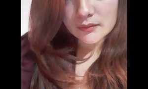 Mia_sw naked before webcam in live video chat
