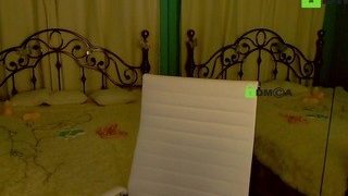 Miss Sarah nude on cam in her Live Sex Chat