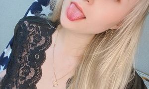 Mistress_Eva_ naked before webcam in live video chat