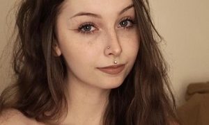 n0valy naked before webcam in live video chat