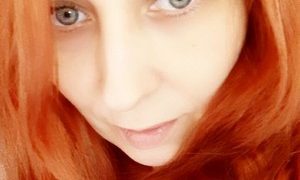 Nicol__sweet naked before webcam in live video chat