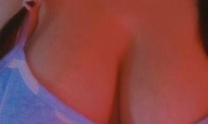 Pretty_N naked before webcam in live video chat