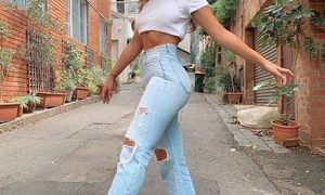SadieCohen naked before webcam in live video chat