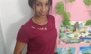 Sexicandy21 naked before webcam in live video chat