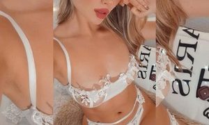 Sexxx_natasha naked before webcam in live video chat