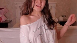 Soon_love nude on cam in her Live Sex Chat