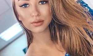 SophieNymph naked before webcam in live video chat
