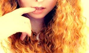 Spotlight_Fox naked before webcam in live video chat