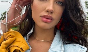 SugarJANEx naked before webcam in live video chat