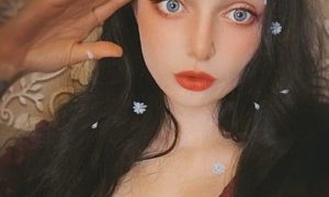 sunshinebabee naked before webcam in live video chat