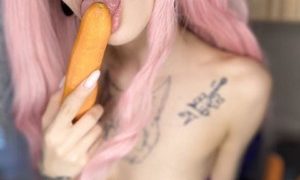 XlittlecandyX naked before webcam in live video chat