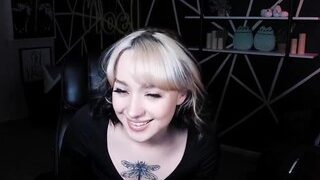 Natasha Noel nude on cam in her Live Sex Chat