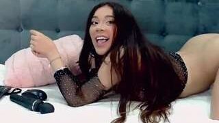 Bad girl nude on cam in her Live Sex Chat