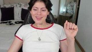 ronnie-raven nude on cam in her Live Sex Chat
