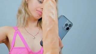 yourlilbabee nude on cam in her Live Sex Chat