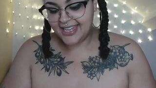 Evie Eve nude on cam in her Live Sex Chat