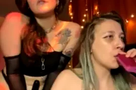 Dooubletroublee naked on cam for live sex chat