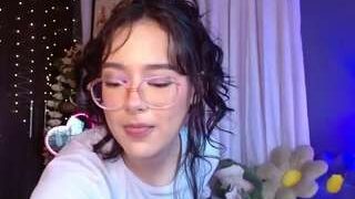 laralittle nude on webcam in Live Sex Chat
