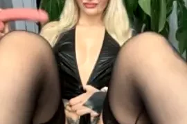 RayaMayvii naked on cam for live sex chat