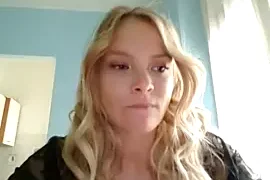AnnieAnies naked on cam for live sex chat