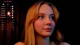 JulieSimon naked on cam for live sex chat
