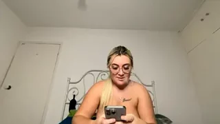 MissMayyxxx naked on cam for live sex chat