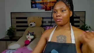 Renee-18 naked on cam for live sex chat