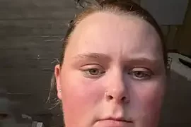 Cutiegirl22 naked on cam for live sex chat