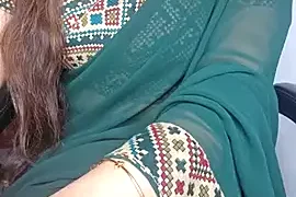 aliyaah_singh naked on cam for live sex chat