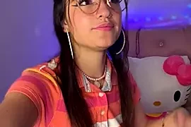 Dulce-Diaz naked on cam for live sex chat