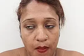 mummy69lakshmi naked on cam for live sex chat