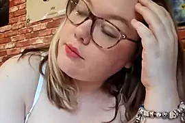 Sexycurvyemilyy naked on cam for live sex chat