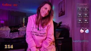 Sweetgattina naked on cam for live sex chat